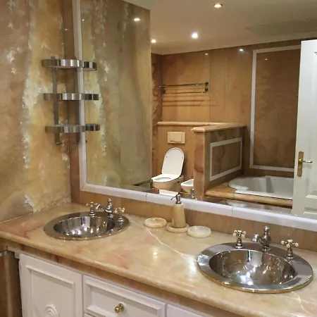 Privatunterkunft In Golden Mile